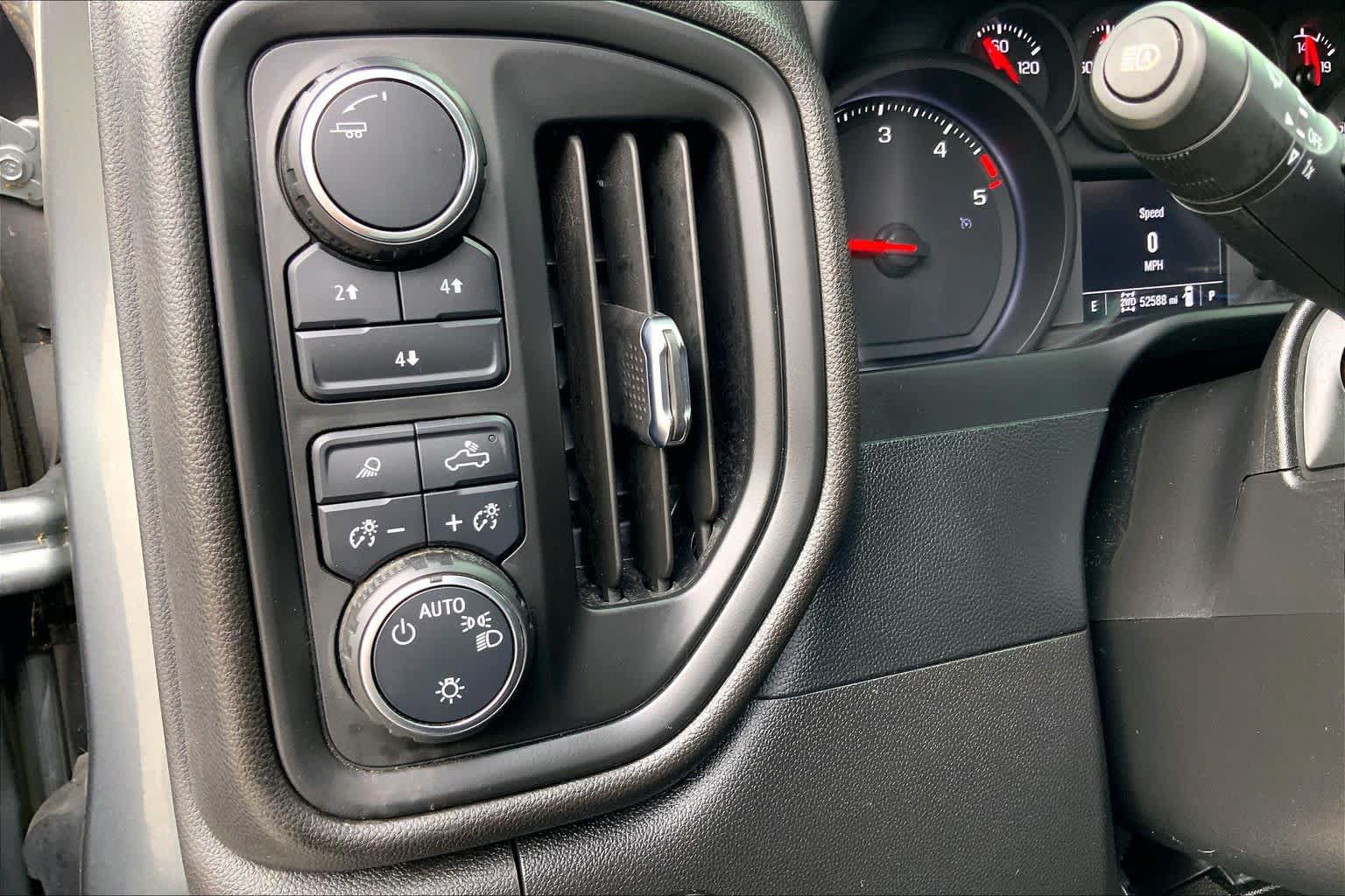 Used 2024 Chevrolet Silverado 2500 Custom w/ Custom Value Package AWD/4WD image 35