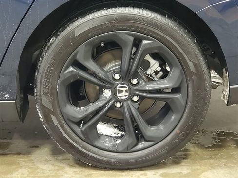 Used 2025 Honda Accord SE image 9