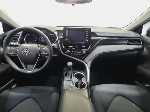Used 2021 Toyota Camry LE FWD image 10
