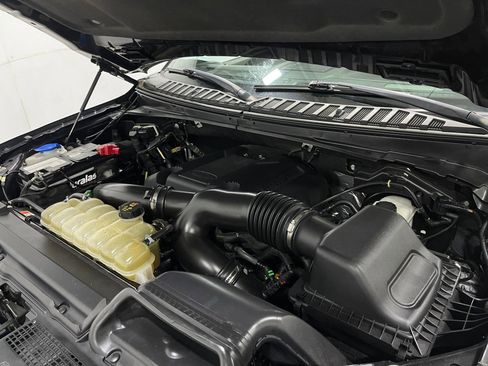 Used 2019 Ford Expedition Limited w/ Equipment Group 302A AWD/4WD image 28