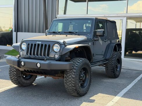 Used 2016 Jeep Wrangler Sport w/ Quick Order Package 23S AWD/4WD image 2
