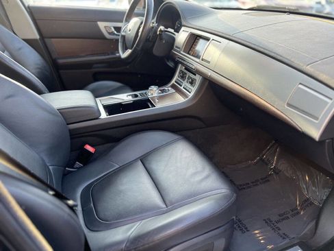 Used 2014 Jaguar XF 3.0 image 11