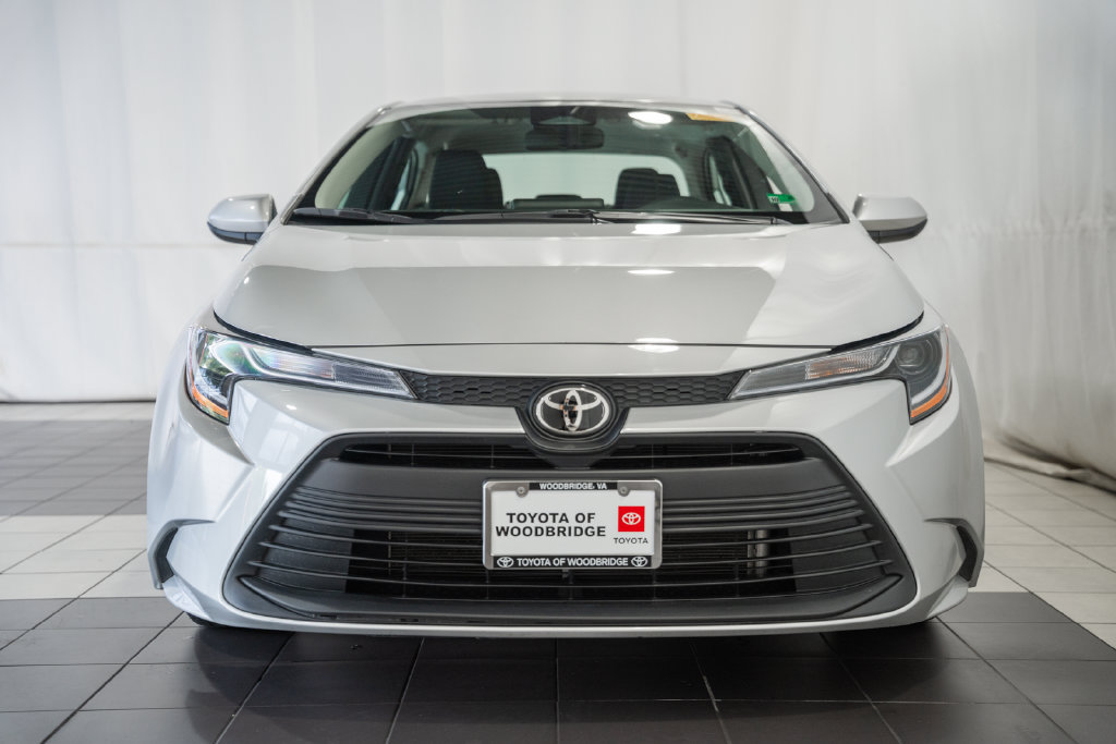 Used 2026 Toyota Corolla LE w/ LE Premium Package FWD image 2