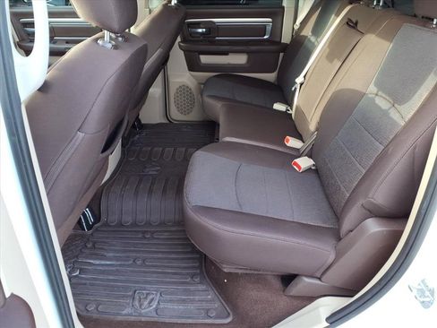 Used 2018 RAM 1500 SLT image 14