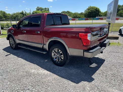 Used 2017 Nissan Titan Platinum Reserve AWD/4WD image 16