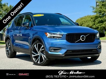 Used 2019 Volvo XC40 T5 R-Design