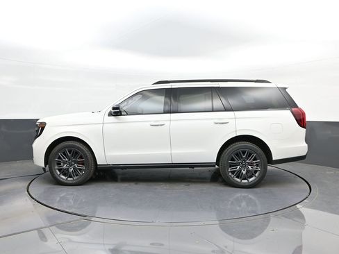 New 2025 Ford Expedition Platinum w/ Stealth Performance Package image 22