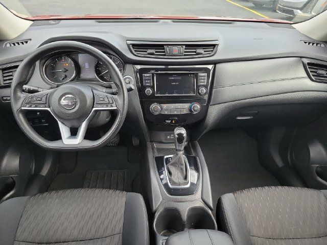 Used 2018 Nissan Rogue SV AWD/4WD image 27