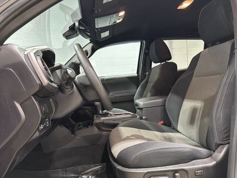 Certified 2023 Toyota Tacoma TRD Sport AWD/4WD image 15