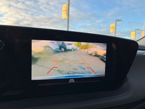 Used 2025 Buick Encore GX Preferred image 17