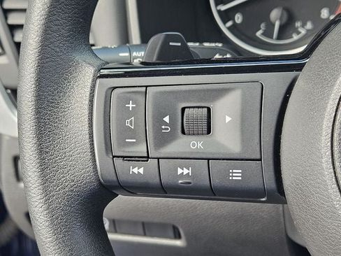 Used 2023 Nissan Rogue SV AWD/4WD image 31