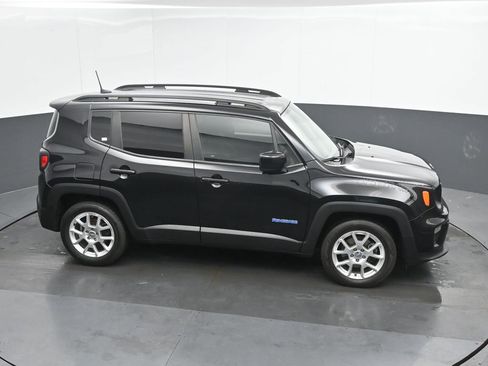 Used 2019 Jeep Renegade Latitude FWD image 25