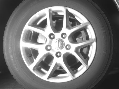 Used 2024 Chrysler Voyager LX image 13