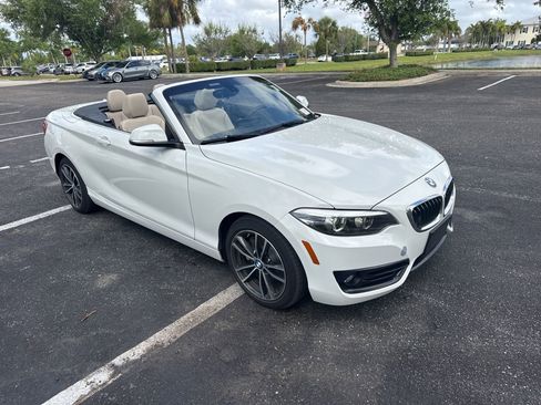 Used 2018 BMW 230i xDrive Convertible image 1