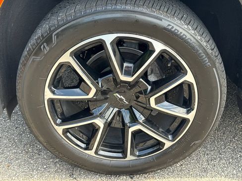 Used 2021 Chevrolet Tahoe RST w/ Rear Media and Nav Package RWD image 11