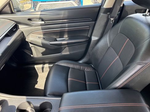 Used 2022 Nissan Altima 2.5 SR image 11