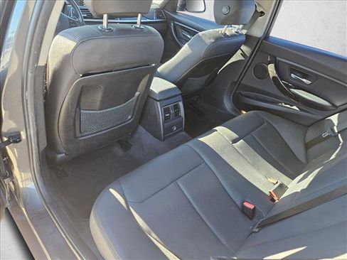 Used 2018 BMW 320i Sedan image 11