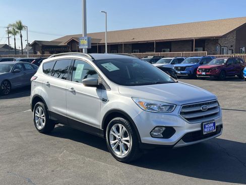 Used 2018 Ford Escape SE w/ SE Sync 3 Package image 26