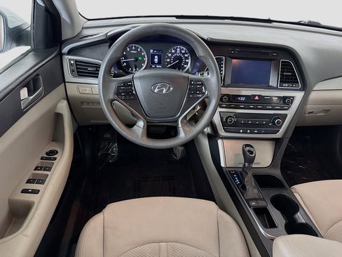 Used 2016 Hyundai Sonata SE image 17