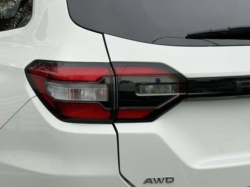 Used 2023 Honda Pilot Touring image 9