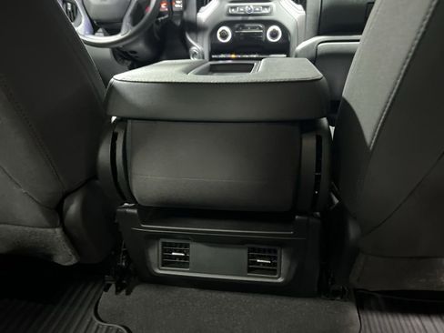 Used 2023 Chevrolet Silverado 1500 Custom image 15