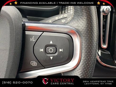 Used 2021 Volvo XC40 T5 R-Design w/ Advanced Package image 31