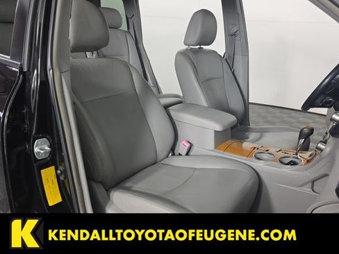 Used 2008 Toyota Highlander Limited AWD/4WD image 29