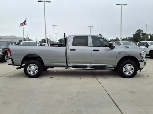 Used 2024 RAM 2500 Tradesman w/ Chrome Appearance Group AWD/4WD image 5