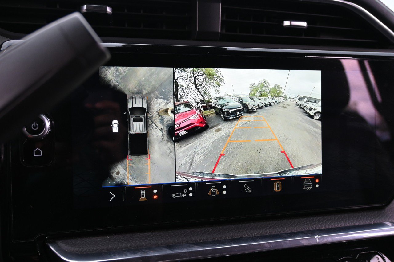 Used 2025 GMC Sierra 2500 Denali w/ Technology Package AWD/4WD image 13
