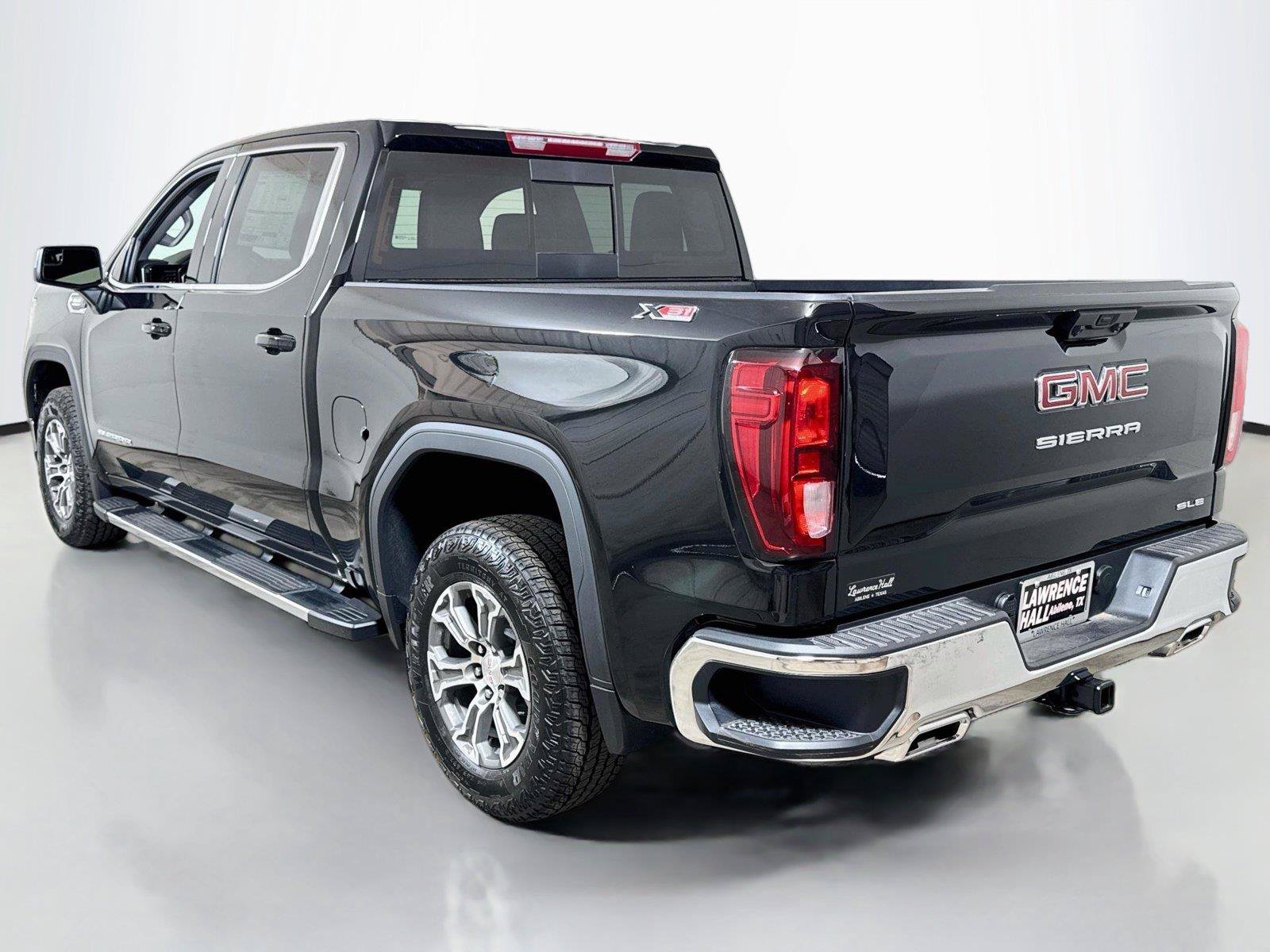 New 2026 GMC Sierra 1500 SLE AWD/4WD image 3