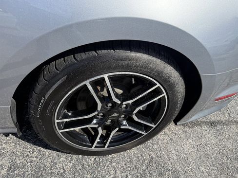 Used 2020 Ford Mustang Premium RWD image 7