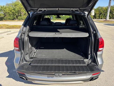 Used 2017 BMW X5 xDrive50i image 33