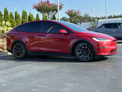 Used 2022 Tesla Model X AWD/4WD image 3