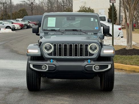 Used 2024 Jeep Wrangler Unlimited Sahara w/ Dual Top Group image 4