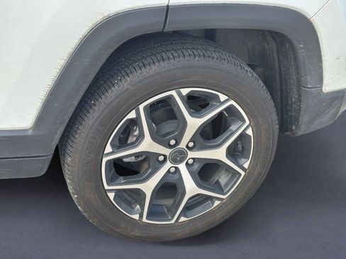Used 2025 Jeep Compass Limited AWD/4WD image 5