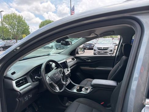 Used 2021 GMC Acadia SLE w/ Driver Convenience Package AWD/4WD image 17