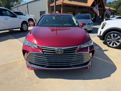 Used 2021 Toyota Avalon XLE FWD image 2