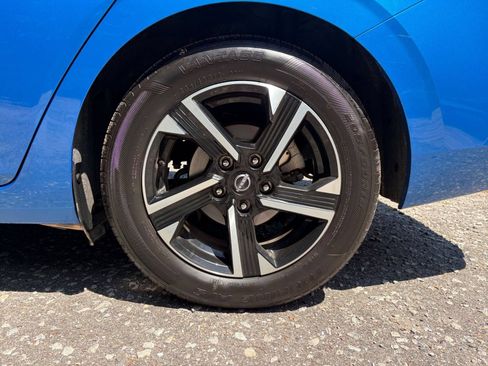 Used 2025 Nissan Sentra SV FWD image 28