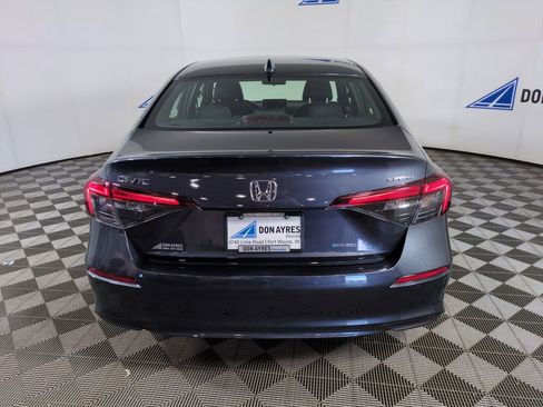 Used 2025 Honda Civic Sport image 4