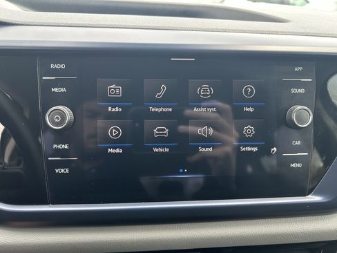 Used 2023 Volkswagen Taos SE w/ Black Wheel Package image 12