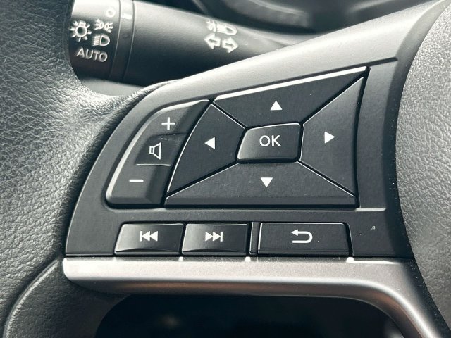 Certified 2025 Nissan Sentra SV FWD image 26