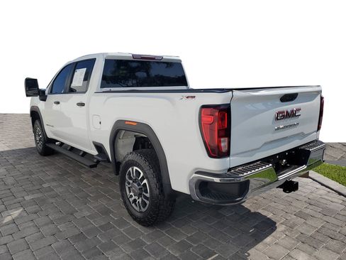 Certified 2023 GMC Sierra 3500 Pro w/ Gooseneck/5TH Wheel Package AWD/4WD image 4