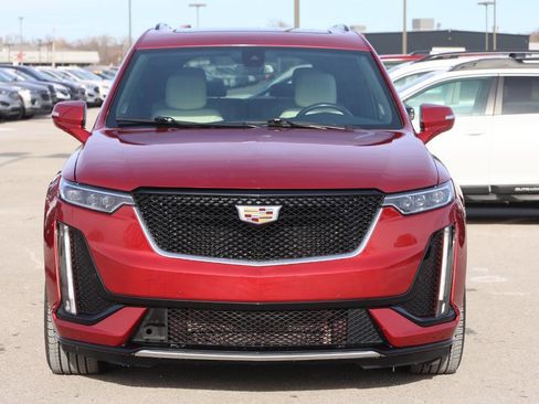 Used 2020 Cadillac XT6 Sport image 2