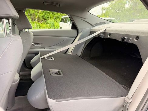 Used 2023 Hyundai Elantra SEL w/ Convenience Package FWD image 33