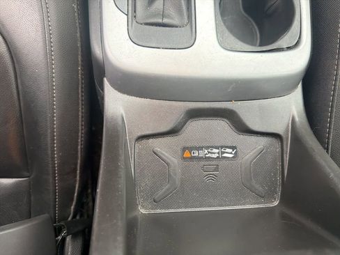 Used 2021 Chevrolet Colorado ZR2 image 12