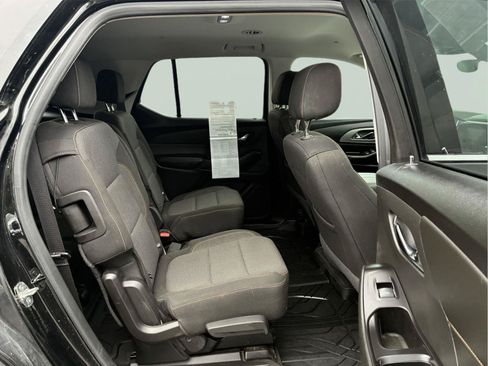 Used 2019 Chevrolet Traverse LT w/ LPO, Blackout Package AWD/4WD image 11