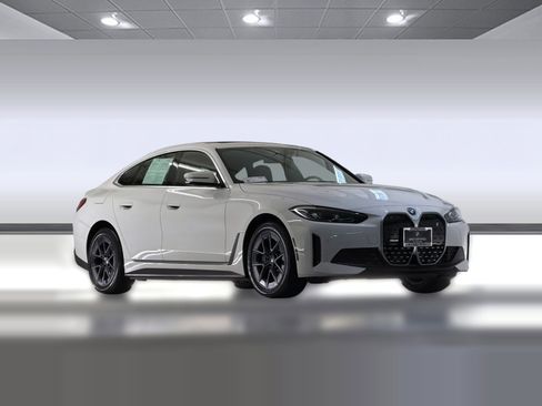 Certified 2023 BMW i4 eDrive35 RWD image 6