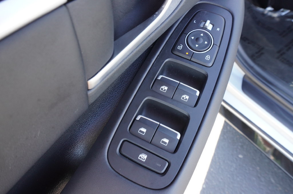 Used 2025 Hyundai Sonata SEL AWD/4WD image 15
