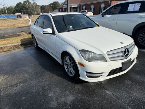 Used 2013 Mercedes-Benz C 300 Sport image 3