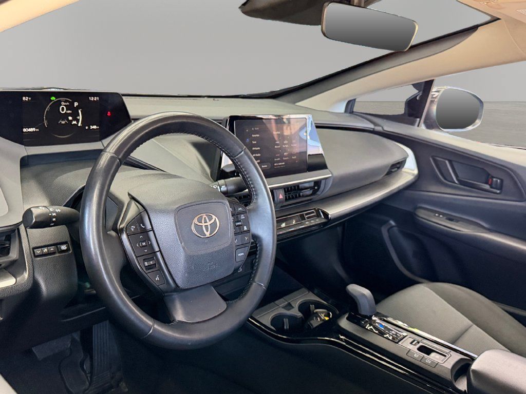 Used 2024 Toyota Prius LE FWD image 15